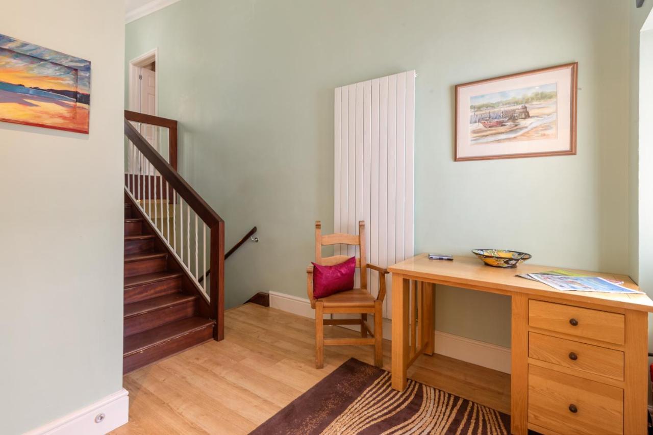 Sunningdale - Beach Side Cottage, Sea Views, Parking Saundersfoot Exterior photo